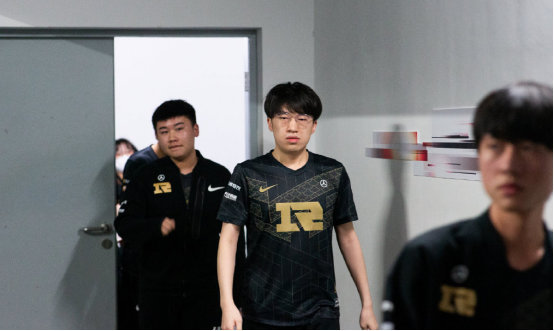 梅西复出首 梅西复出首